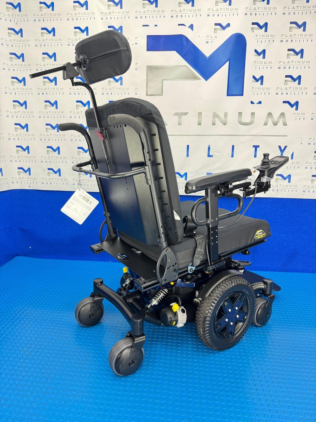 Quantum Q6 Edge HD Electric Powerchair 4mph Heavy Duty 32st Mid Wheel Ref 1991