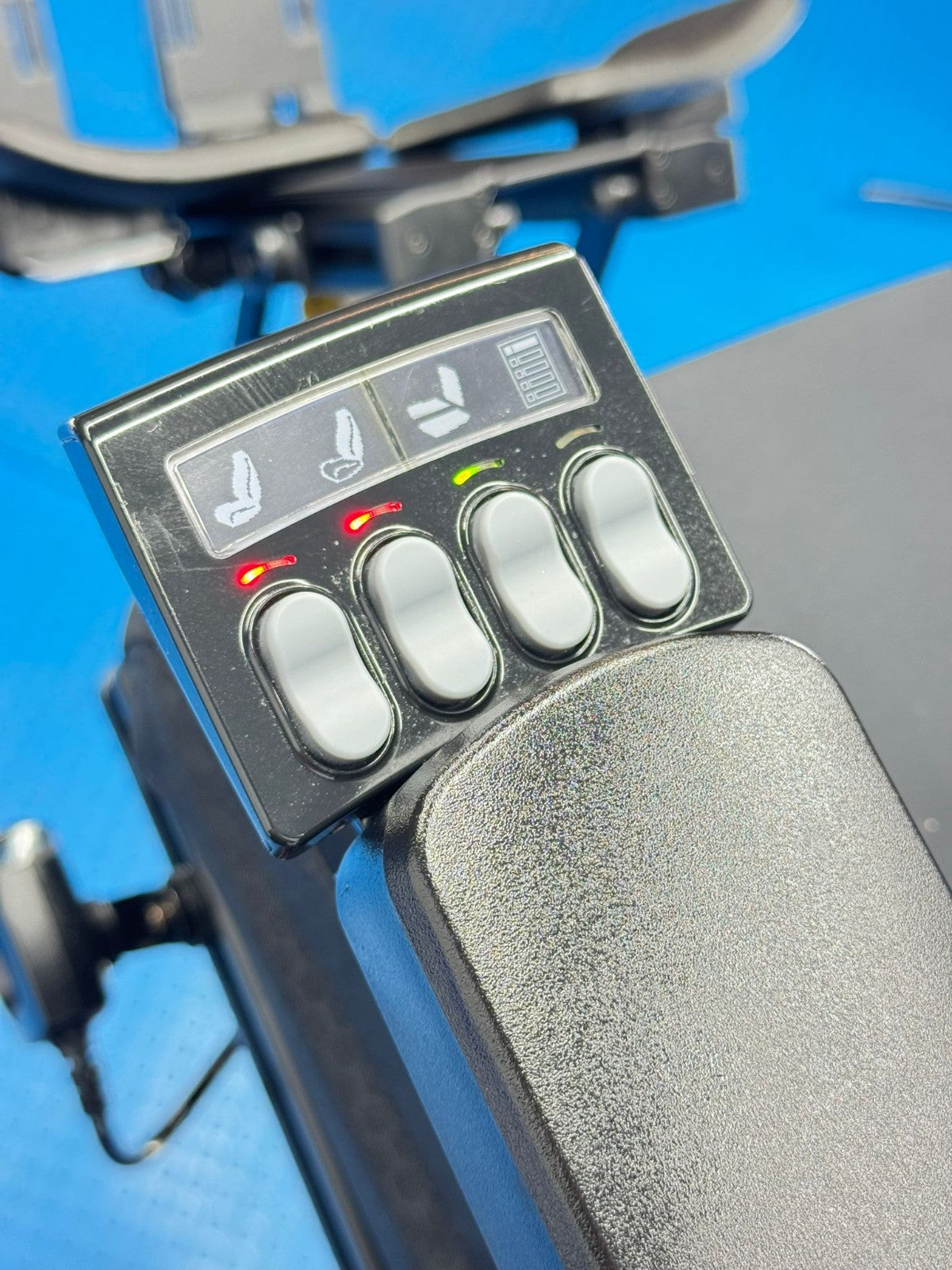 PRIDE QUANTUM Q6 EDGE 2.0 i-LEVEL 6 MPH ELECTRIC MOBILITY POWERCHAIR 1