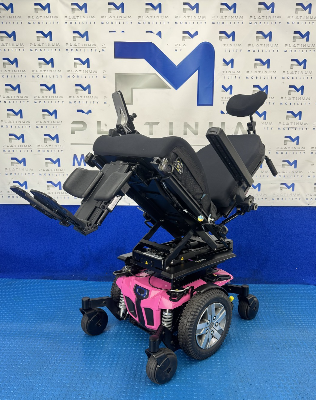 2025 PRIDE QUANTUM Q6 EDGE 3 - 6MPH ELECTRIC POWER WHEELCHAIR POWERCHAIR 2784