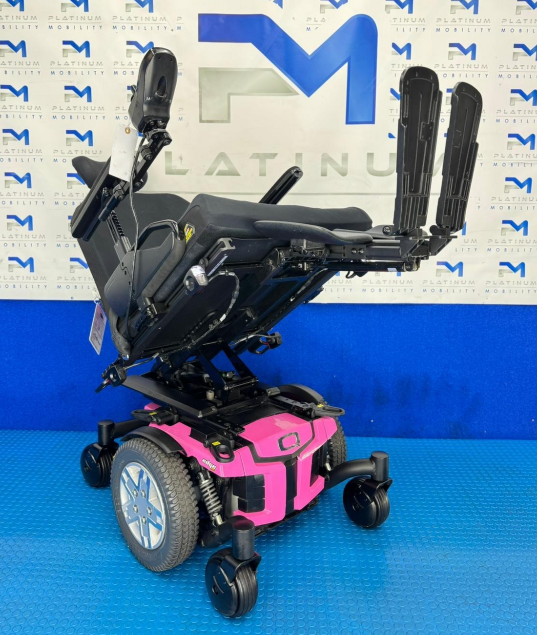 Quantum Q6 2.0 Edge HD Electric Powerchair 4mph Heavy Duty 32st Mid Wheel 2237