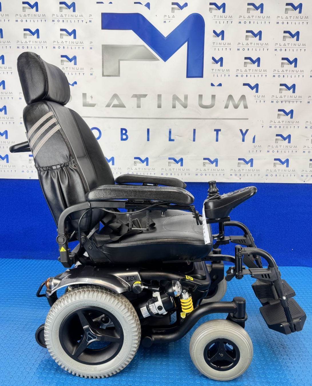 KARMA LEON 6MPH ELECTRIC POWERCHAIR | AIR TYRES | NEW BATTERIES 1527