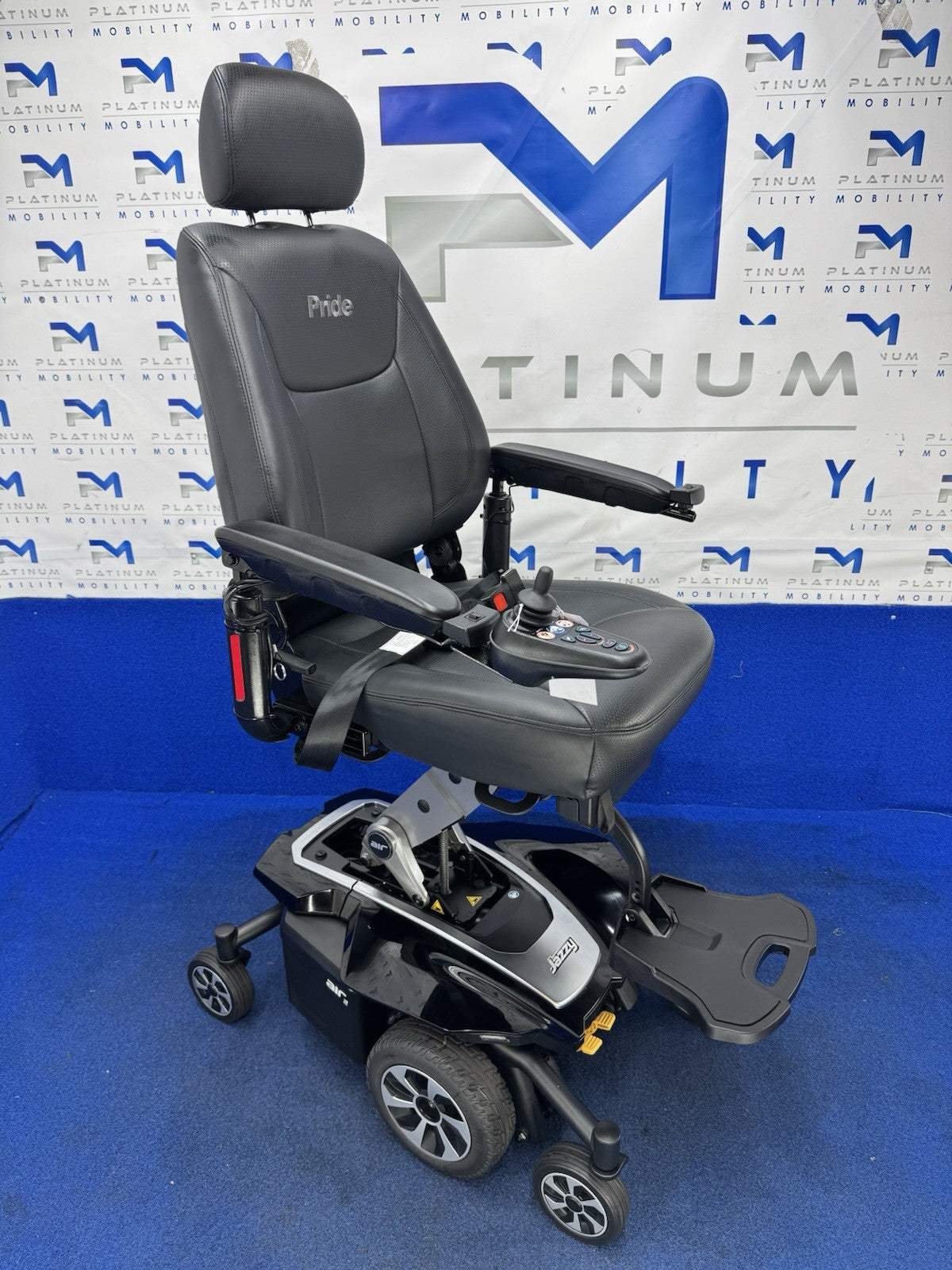 Pride Jazzy Air 2.0 Power Chair Electric Wheelchair with Electric Seat Lift 1011