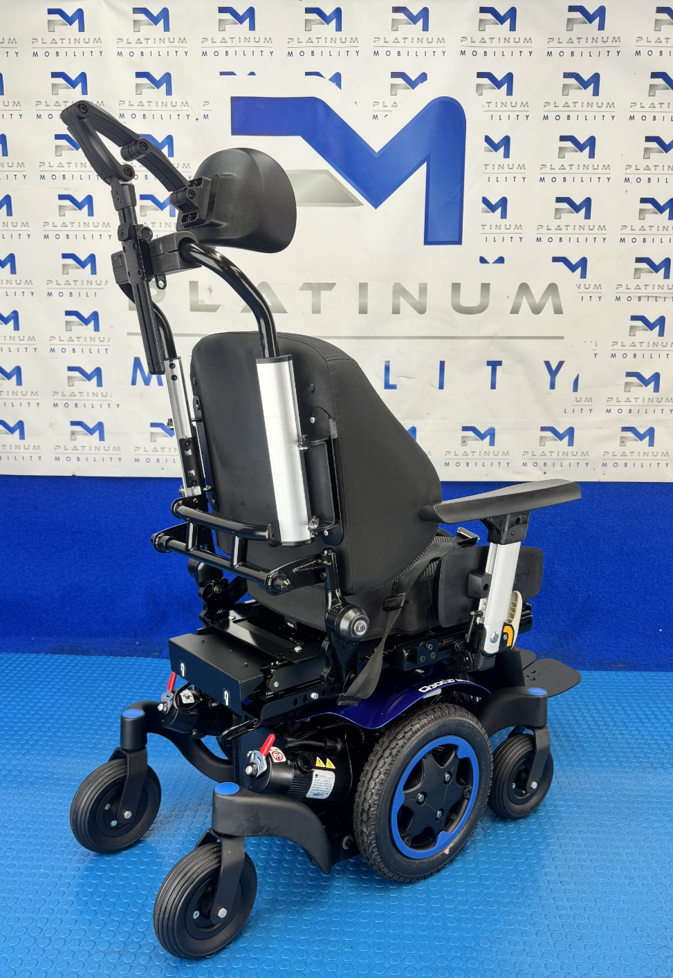 Sunrise Quickie Q300M Powerchair 4 mph Riser, Tilt Electric Wheelchair 2377