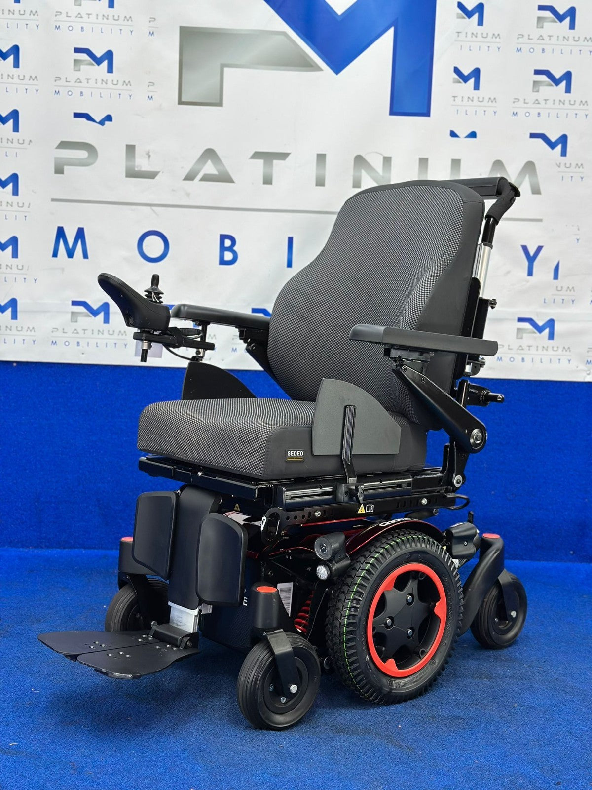 Quickie Q300 Mini Powerchair – 6mph Riser Electric Wheelchair by Sunrise (1778)