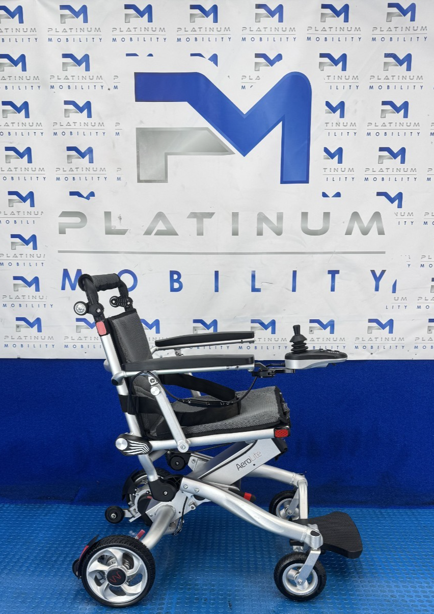 Motion Healthcare Trekker Aerolite ELECTRIC WHEELCHAIR POWERCHAIR 4MPH 2572