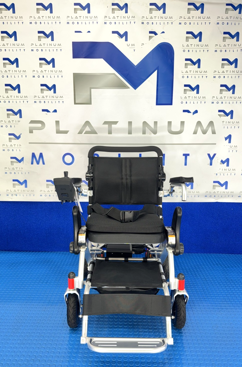 Motion Foldalite Folding Wheelchair 4Mph New Open Box 2723