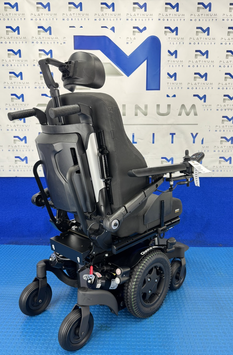 2025 Sunrise Quickie Q300M Powerchair 6 mph Riser, Tilt Electric Wheelchair 2760