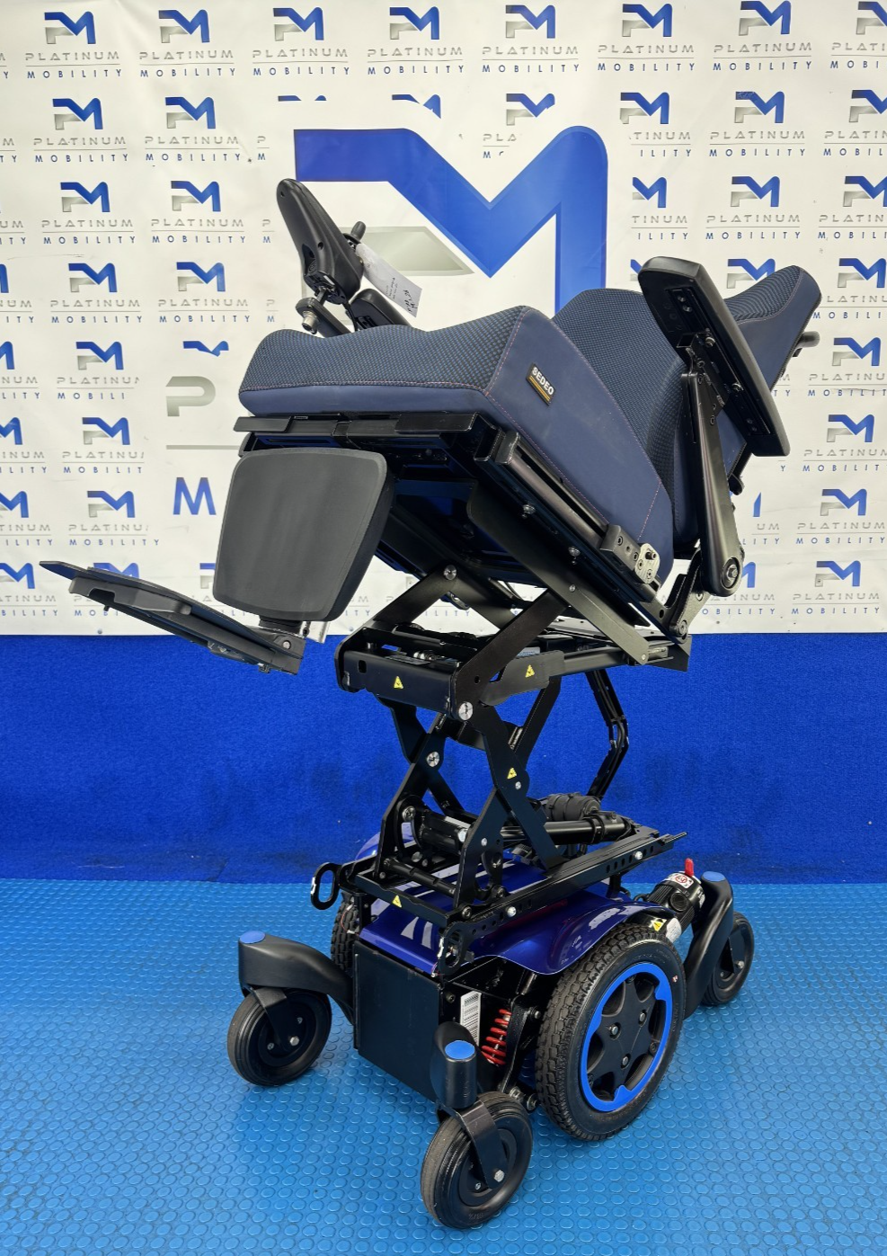 Sunrise Quickie Q300 Mini – 4mph Rise and Tilt Electric Wheelchair 1672