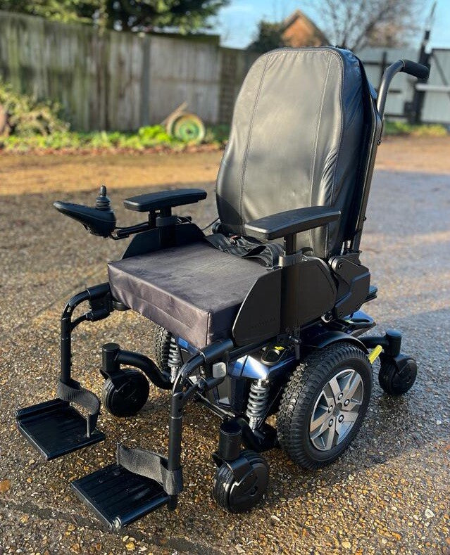 PRIDE QUANTUM Q4 MWD 4MPH ELECTRIC SEAT TILT MOBILITY POWERCHAIR WHEELCHAIR