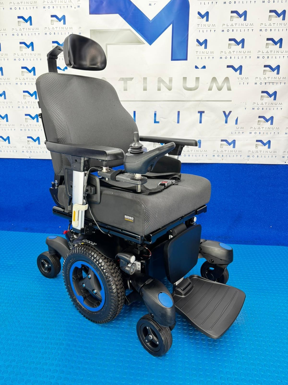 Sunrise Quickie Q700 M Powerchair – 6mph Riser Tilt Electric Wheelchair 1958