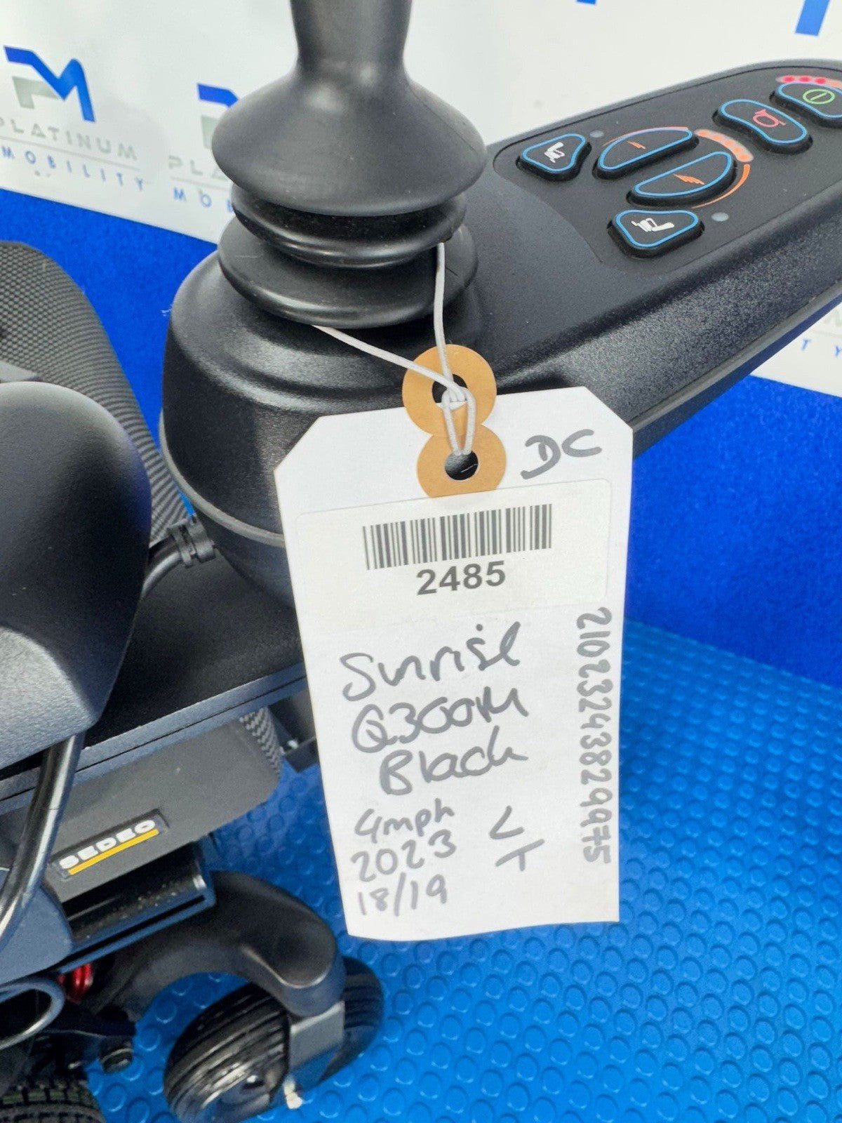 Sunrise Quickie Q300M Powerchair 4 mph Riser, Tilt Electric Wheelchair 2485