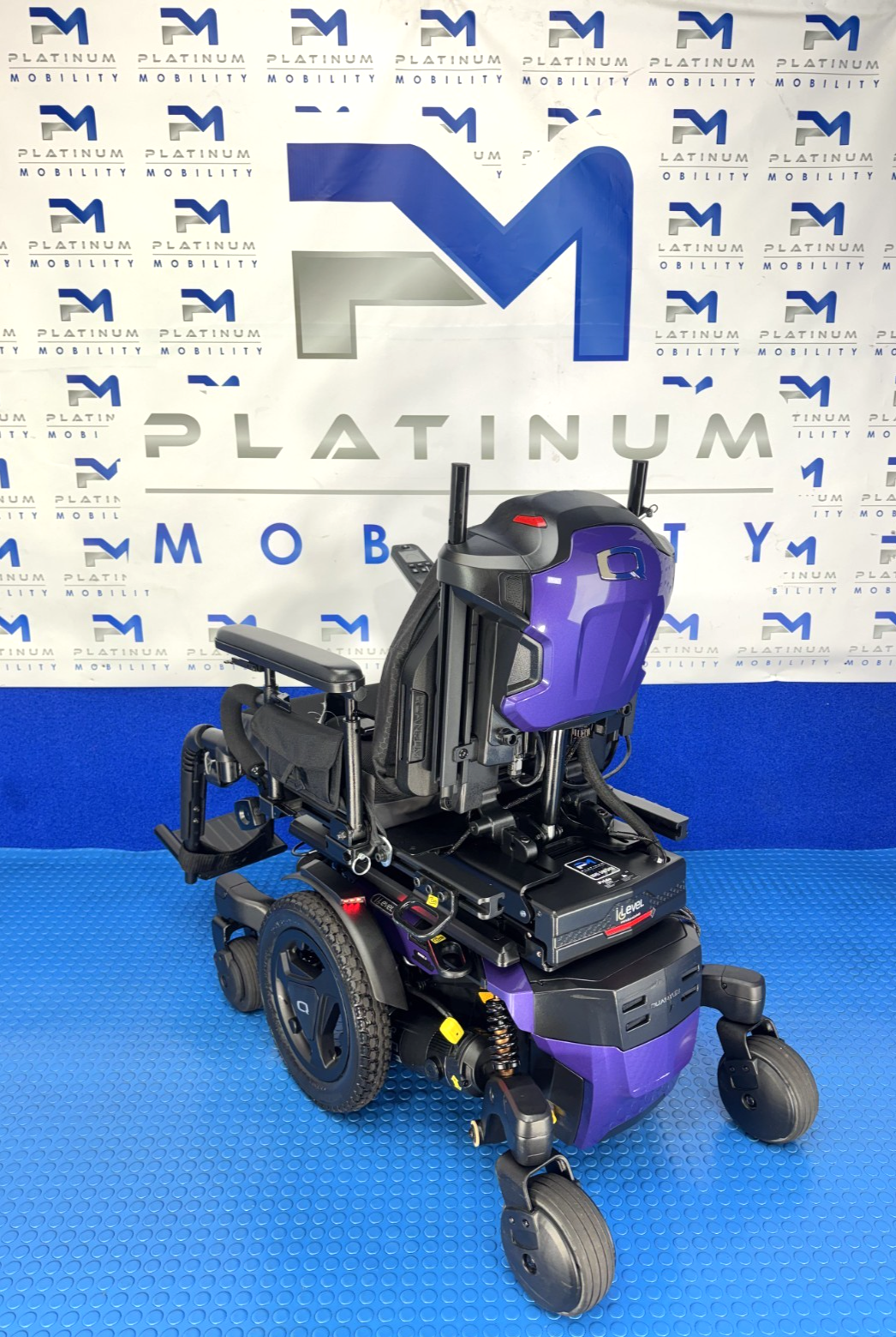 PRIDE QUANTUM EDGE 3 STRETTO 6 MPH ELECTRIC  POWERCHAIR Narrow 4047