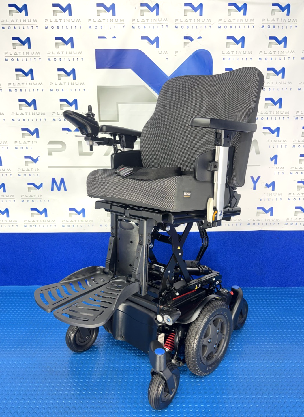2025 Sunrise Quickie Q500M Powerchair 6mph Riser & Tilt Electric Wheelchair 4017