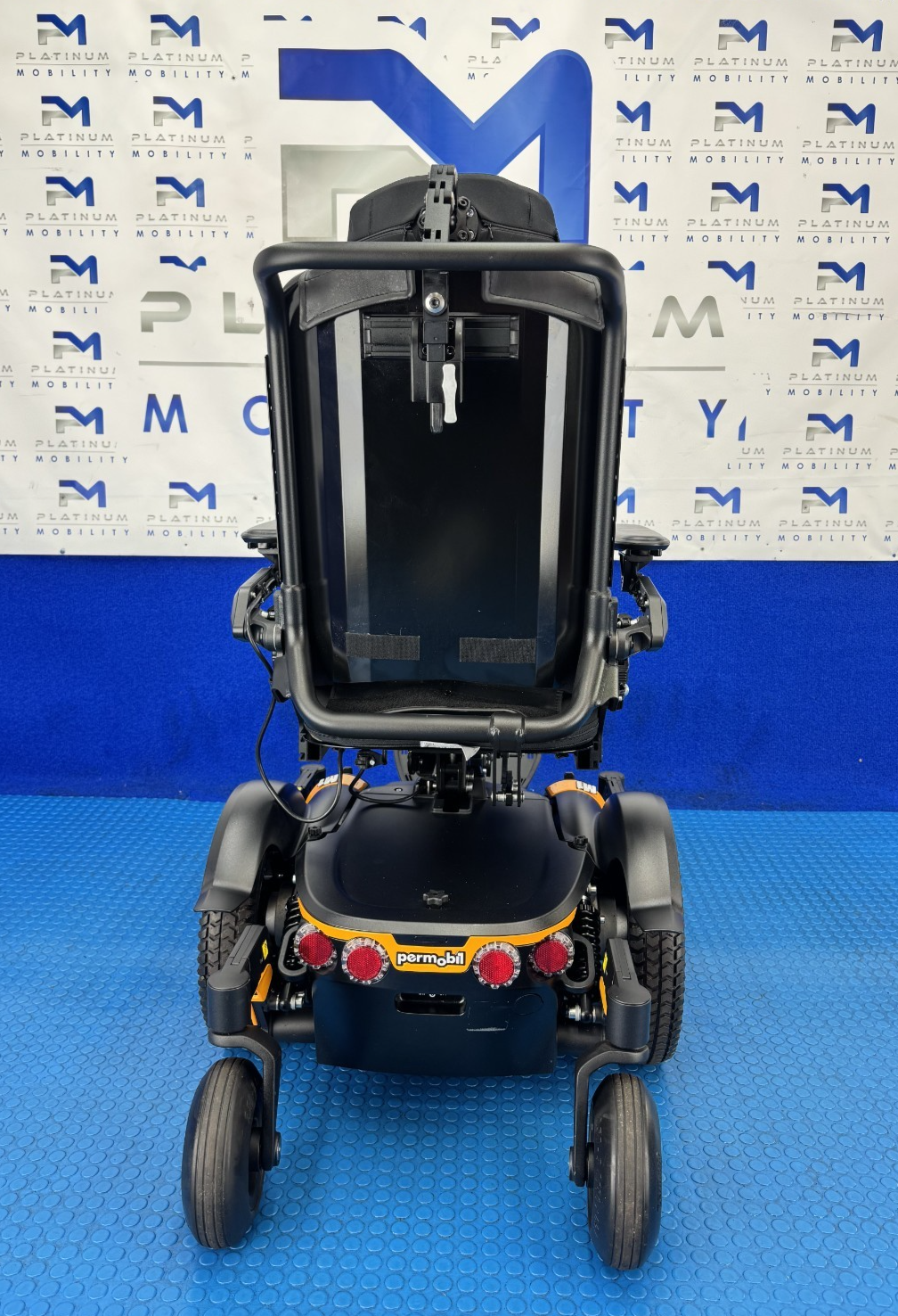 PERMOBIL M1 POWERCHAIR 6MPH COMPACT & RELIABLE POWER ELECTRIC WHEELCHAIR 1116