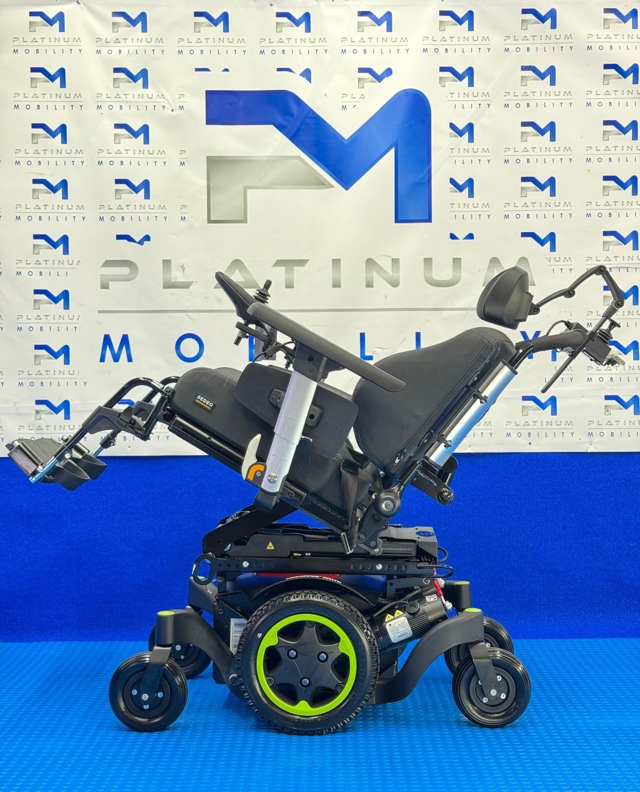 Sunrise Quickie Q300 Mini Powerchair 4mph Riser Electric Wheelchair Carer 1828