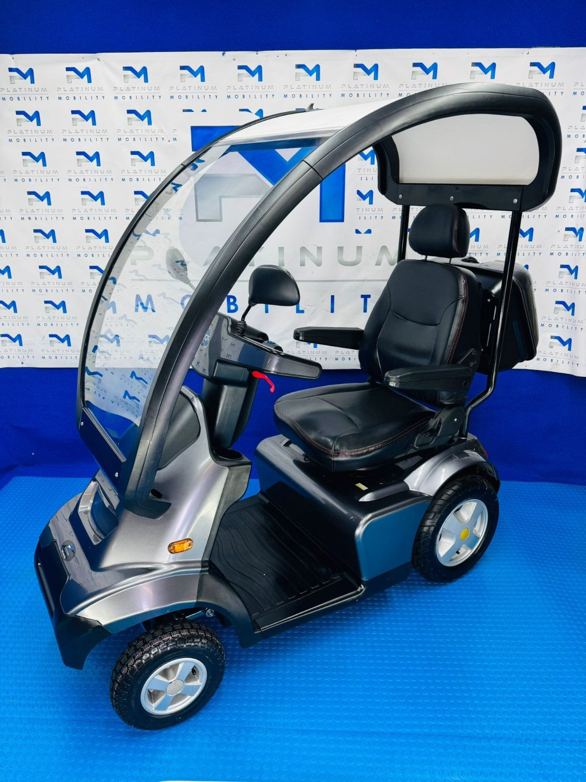 TGA Breeze S4 Canopy 8mph Road LARGE All Terrain Mobility Scooter Buggy 1841
