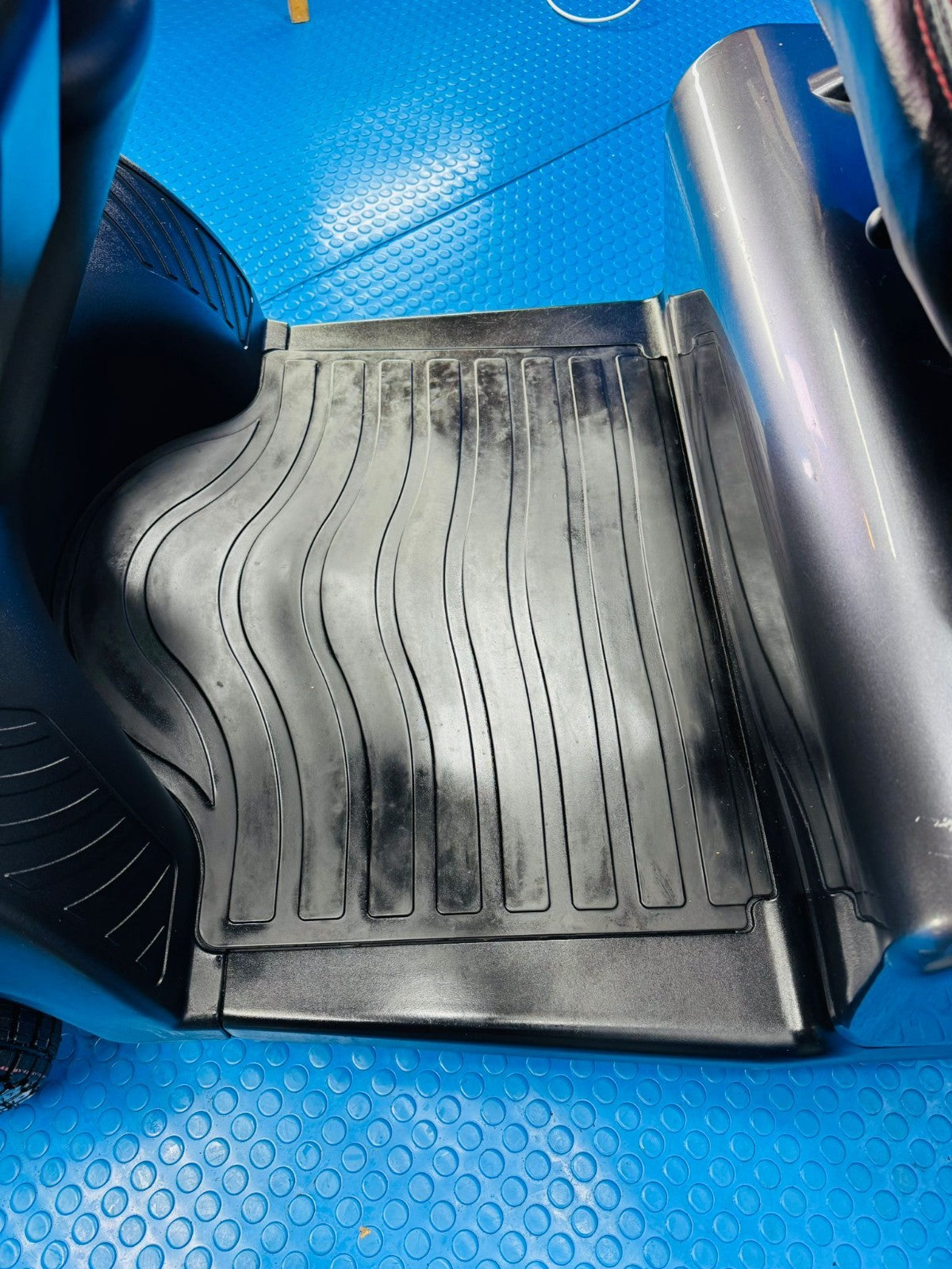 TGA Breeze S4 Canopy 8mph Road LARGE All Terrain Mobility Scooter Buggy 1841