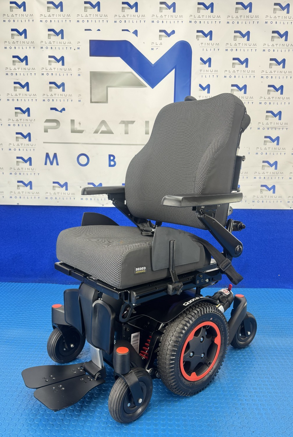 Sunrise Quickie Q300M Mini Powerchair 4 mph Riser, Tilt Electric Wheelchair 2807