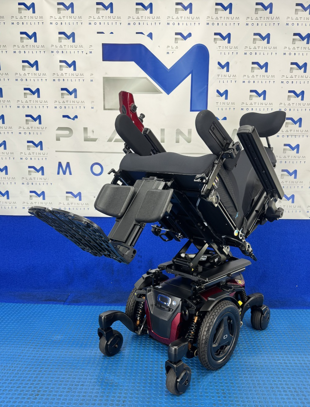 PRIDE QUANTUM EDGE 3 STRETTO 6MPH ELECTRIC POWERCHAIR TILT, RECLINE, LEGS 2508