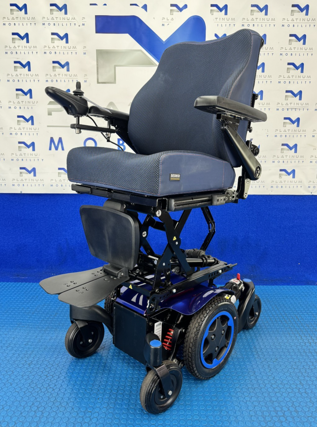 Sunrise Quickie Q300 Mini – 4mph Rise and Tilt Electric Wheelchair 1672