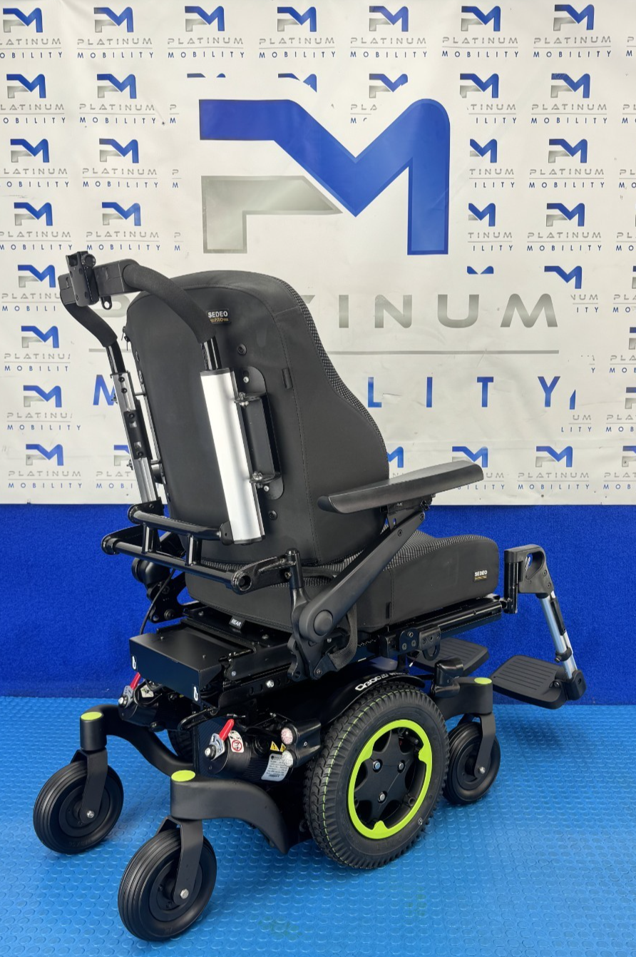 Sunrise Quickie Q300M Powerchair 6 mph Riser, Tilt Electric Wheelchair 2862