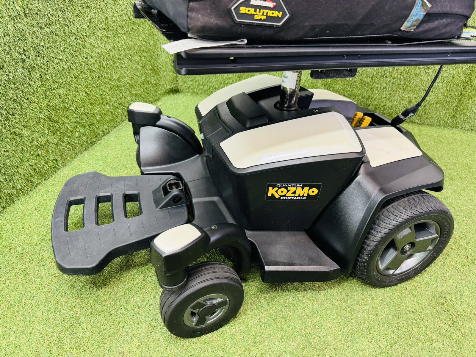 QUANTUM KOZMO PORTABLE GO CHAIR ELECTRIC WHEELCHAIR MOBILITY POWERCHAIR 4MPH