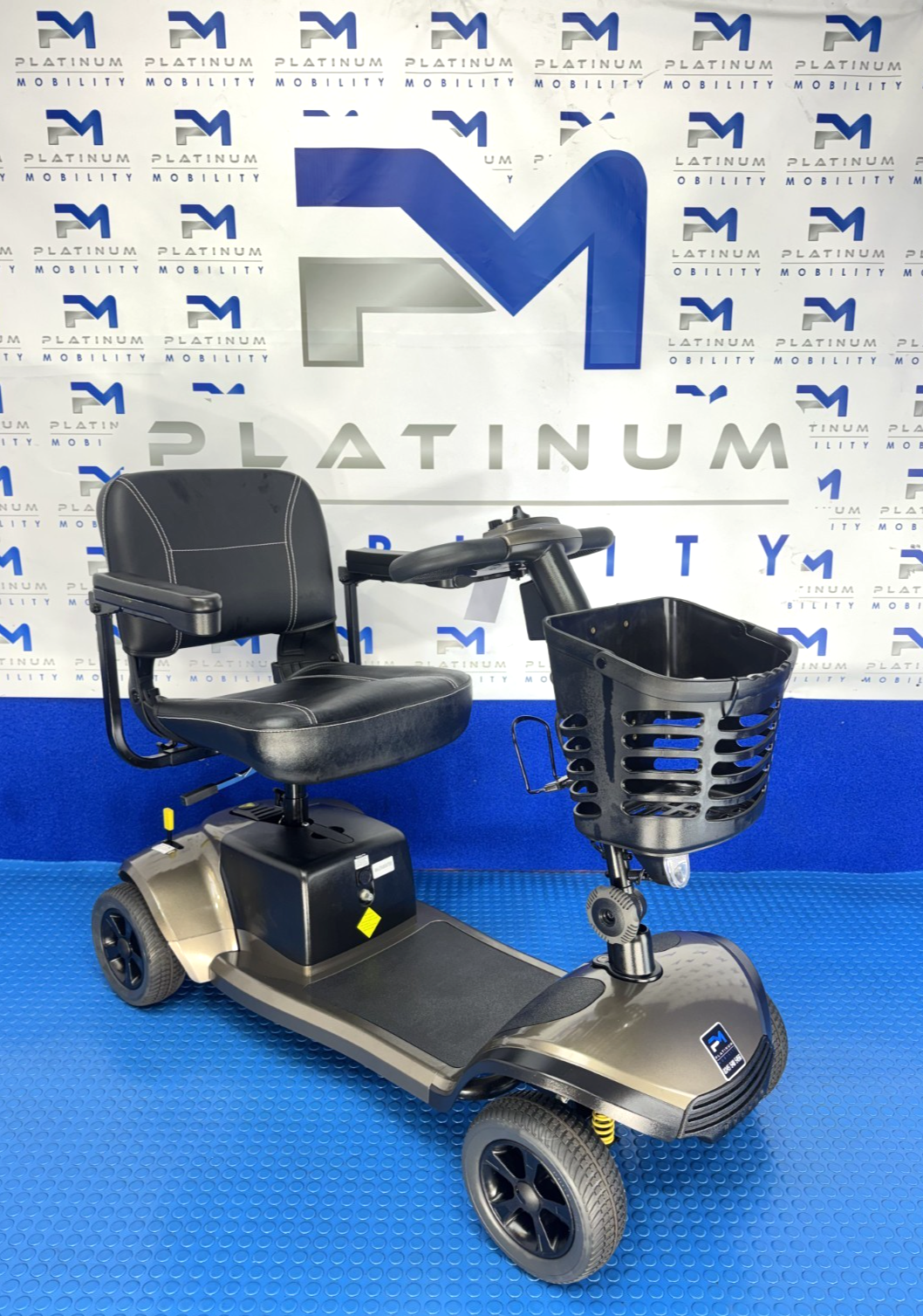 One Rehab Vantage Lightweight Mobility Scooter 4MPH Portable 4043