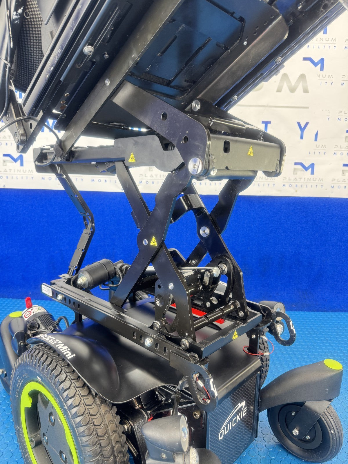 SUNRISE QUICKIE Q300 MINI RISER TILT COMPACT POWERCHAIR  2234