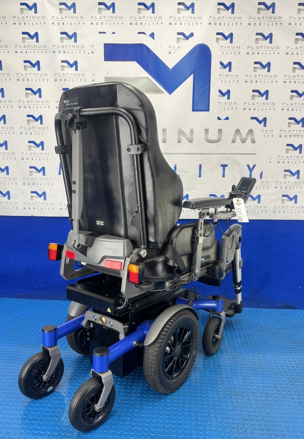 2025 Dietz Sango Advaned M Slimline 6MPH Rise & Tilt Electric Wheelchair 2541