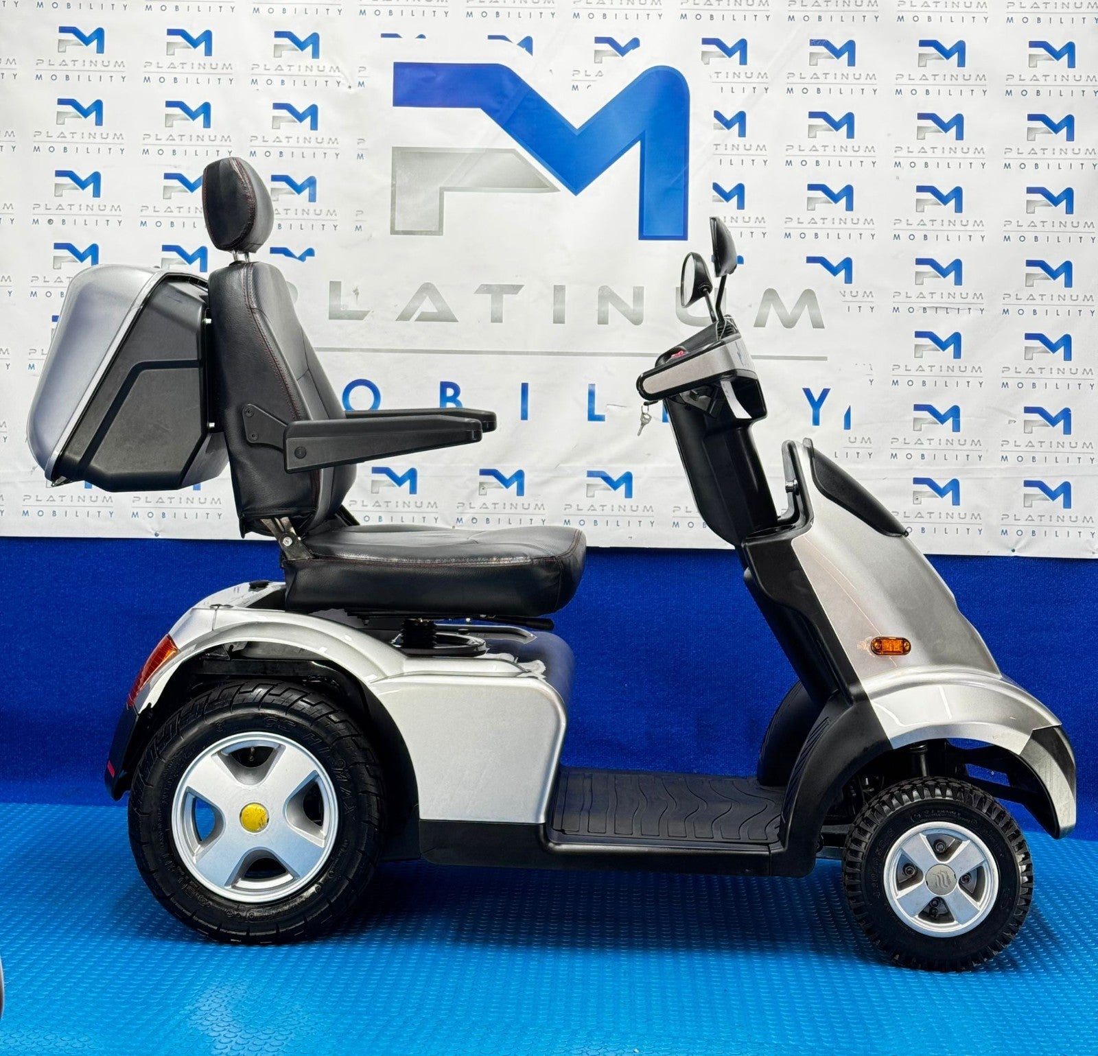 2022 TGA Breeze S4 8MPH All Terrain Mobility Scooter Immaculate Condition 1924