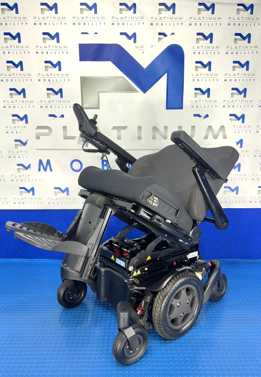 Sunrise Quickie Q500M Powerchair 4mph Electric Riser, Tilt Legs Wheelchair 4084