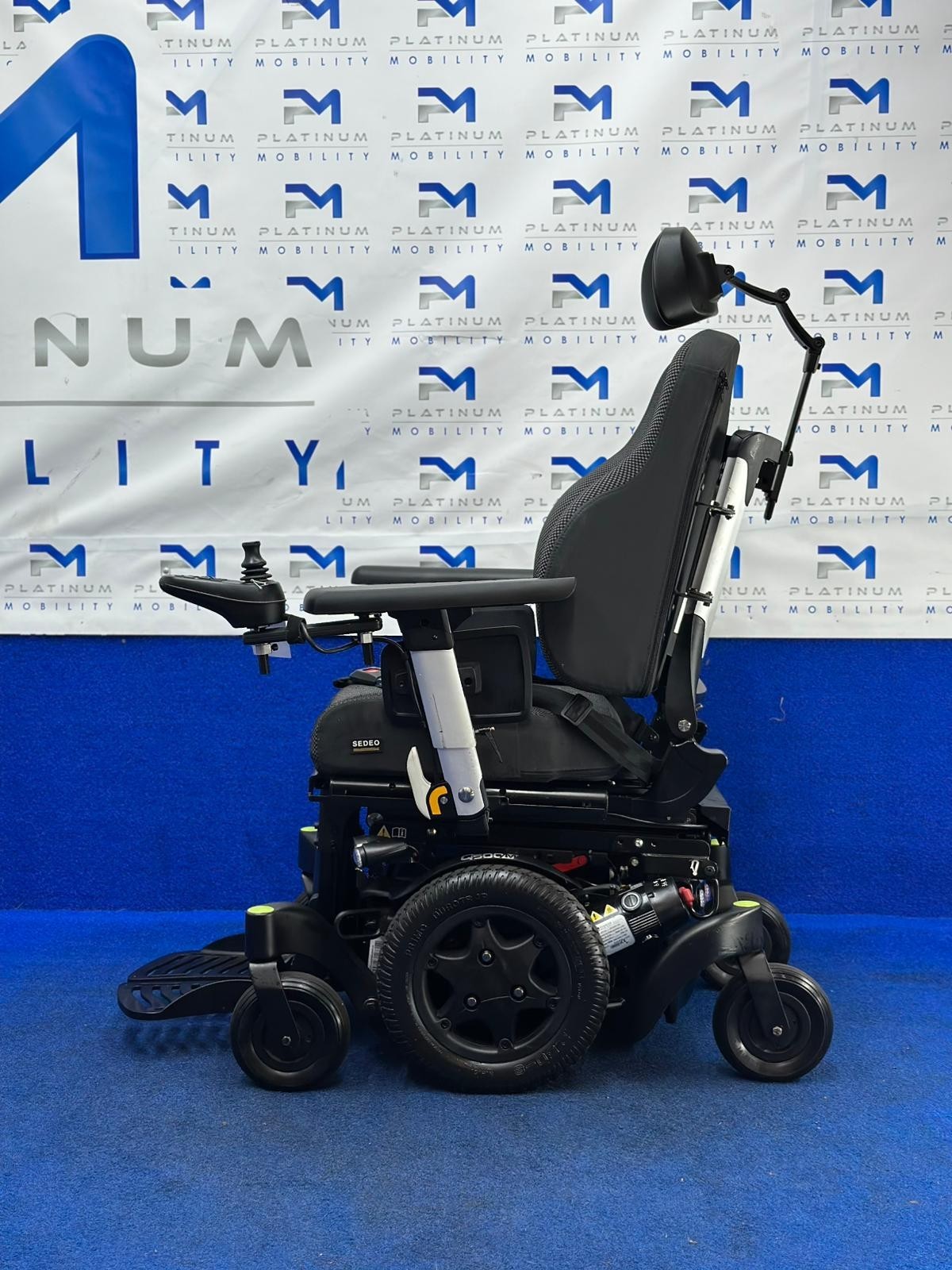 Quickie Q500 M Powerchair – 6mph Riser Electric Wheelchair by Sunrise (1511)