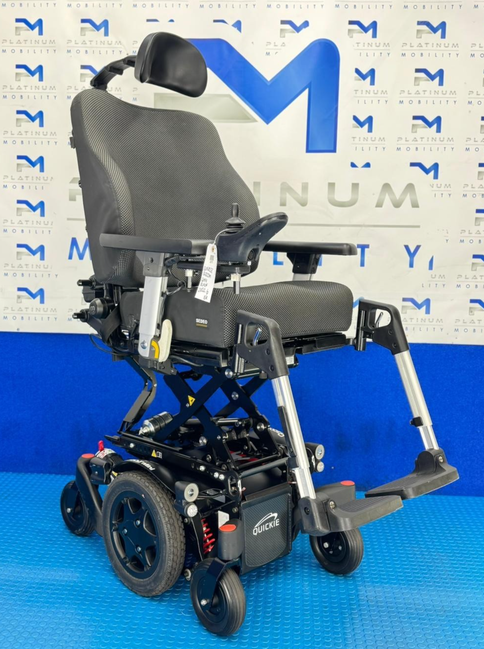 Sunrise Quickie Q300M Mini Powerchair 6 mph Riser Electric Wheelchair 2275