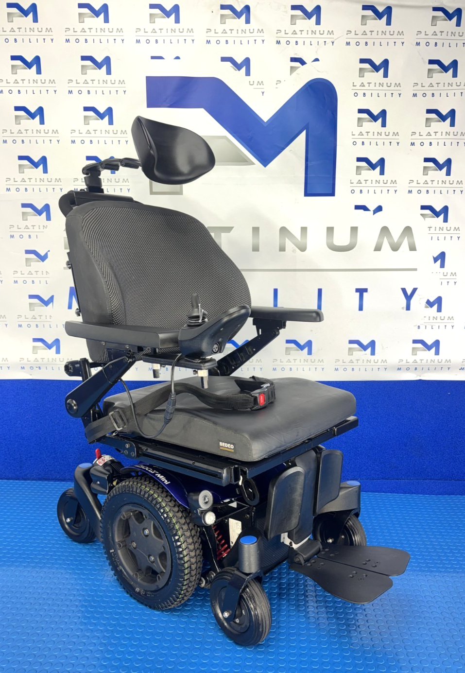 Sunrise Quickie Q300M Powerchair 6 mph Riser, Tilt Electric Wheelchair 2684