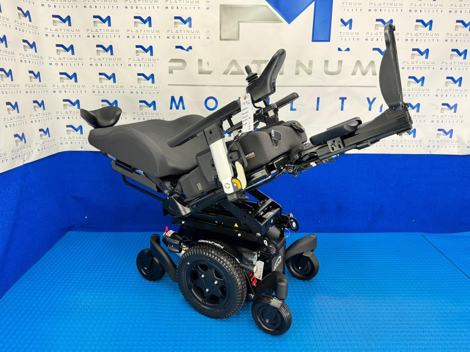 2025 Sunrise Quickie Q300 M Powerchair – 6mph Riser Electric Wheelchair 1996