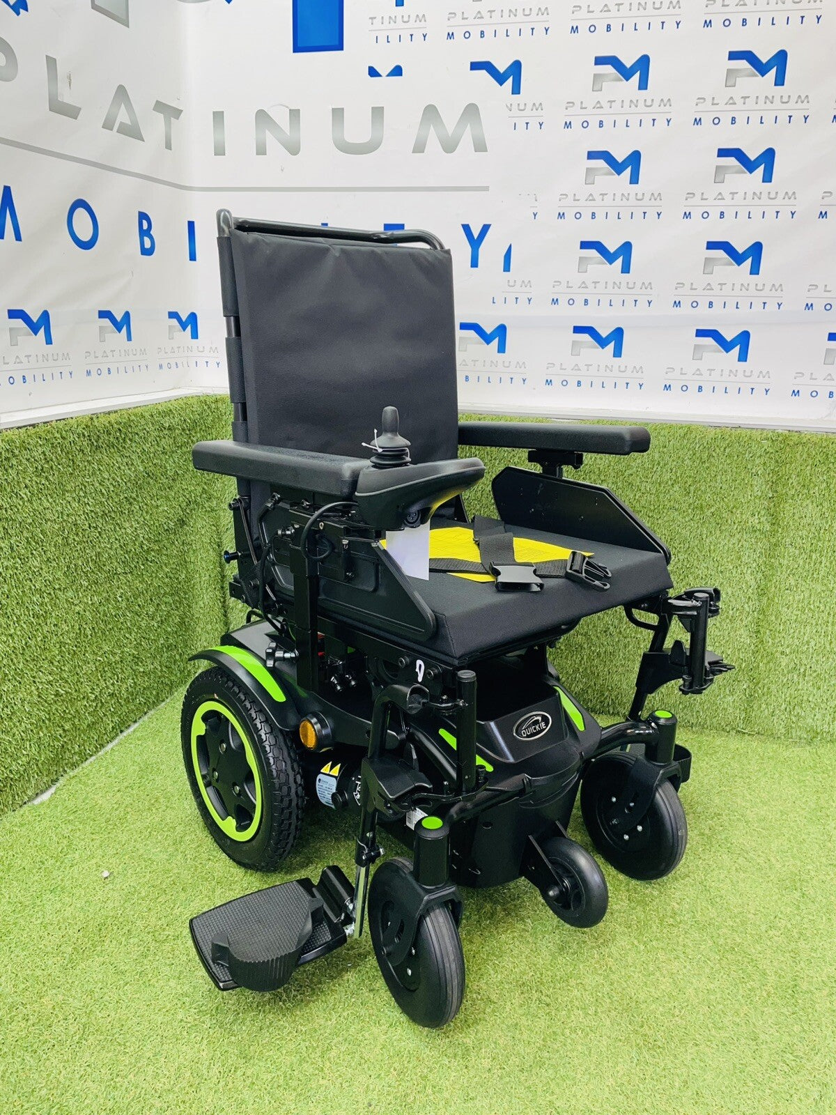 2022 Quickie Q100 R with Standard Seating Powerchair Electric Wheelchair