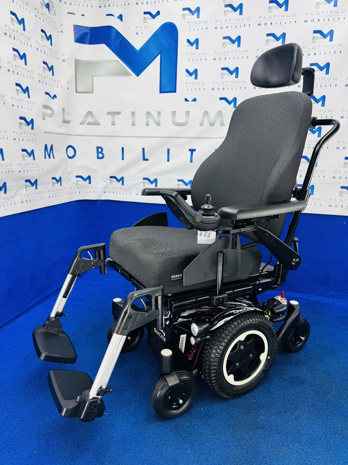 QUICKIE Q300 M MINI 6 MPH ELECTRIC MOBILITY POWERCHAIR ELECTRIC WHEELCHAIR 1338