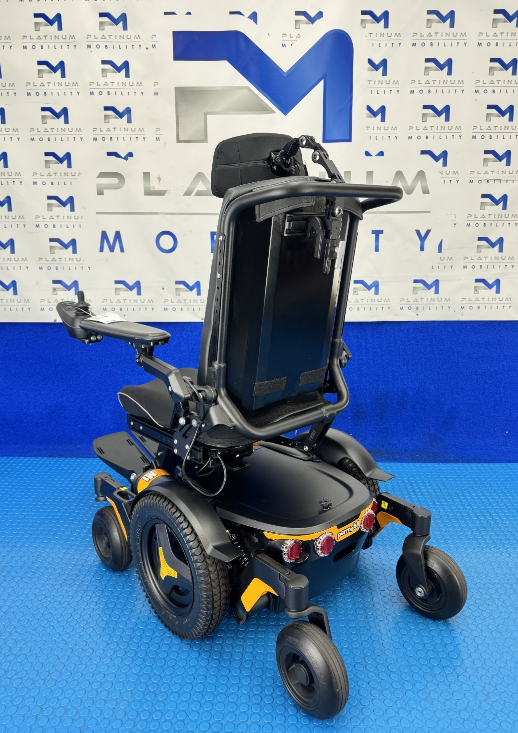 PERMOBIL M1 POWERCHAIR 6MPH COMPACT & RELIABLE POWER ELECTRIC WHEELCHAIR 1116
