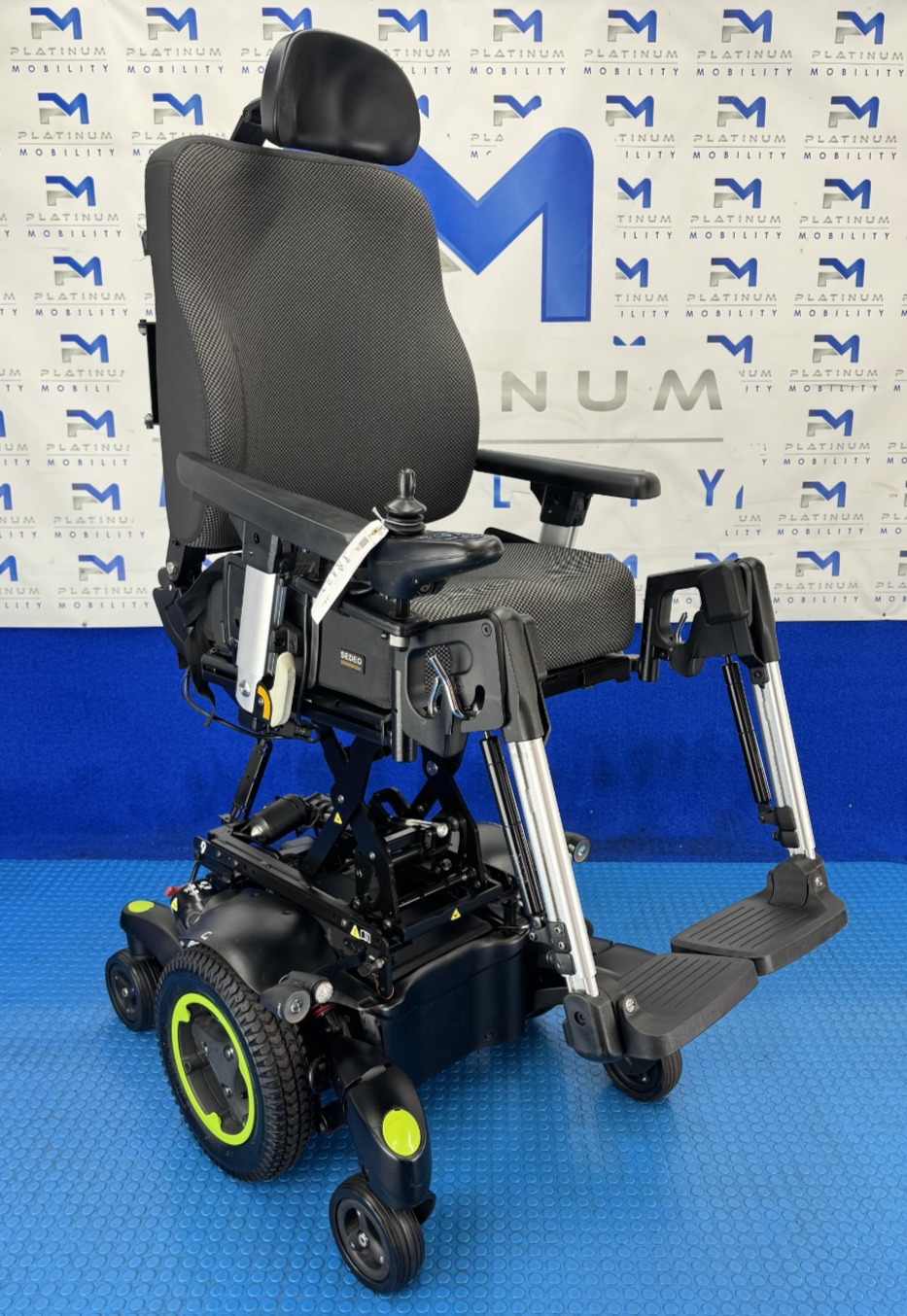 Sunrise Quickie Q700 M Powerchair – 6mph Riser Tilt Electric Wheelchair 2247