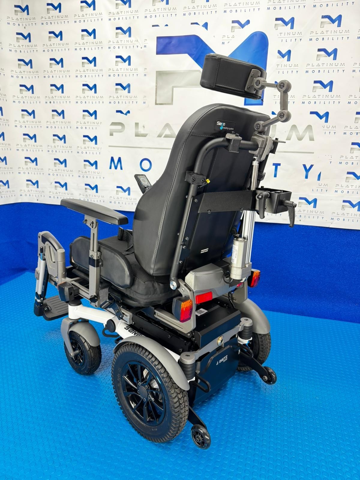 Dietz Sango Advanced R RWD 6mph All Terrain Electric Wheelchair Powerchair 1921