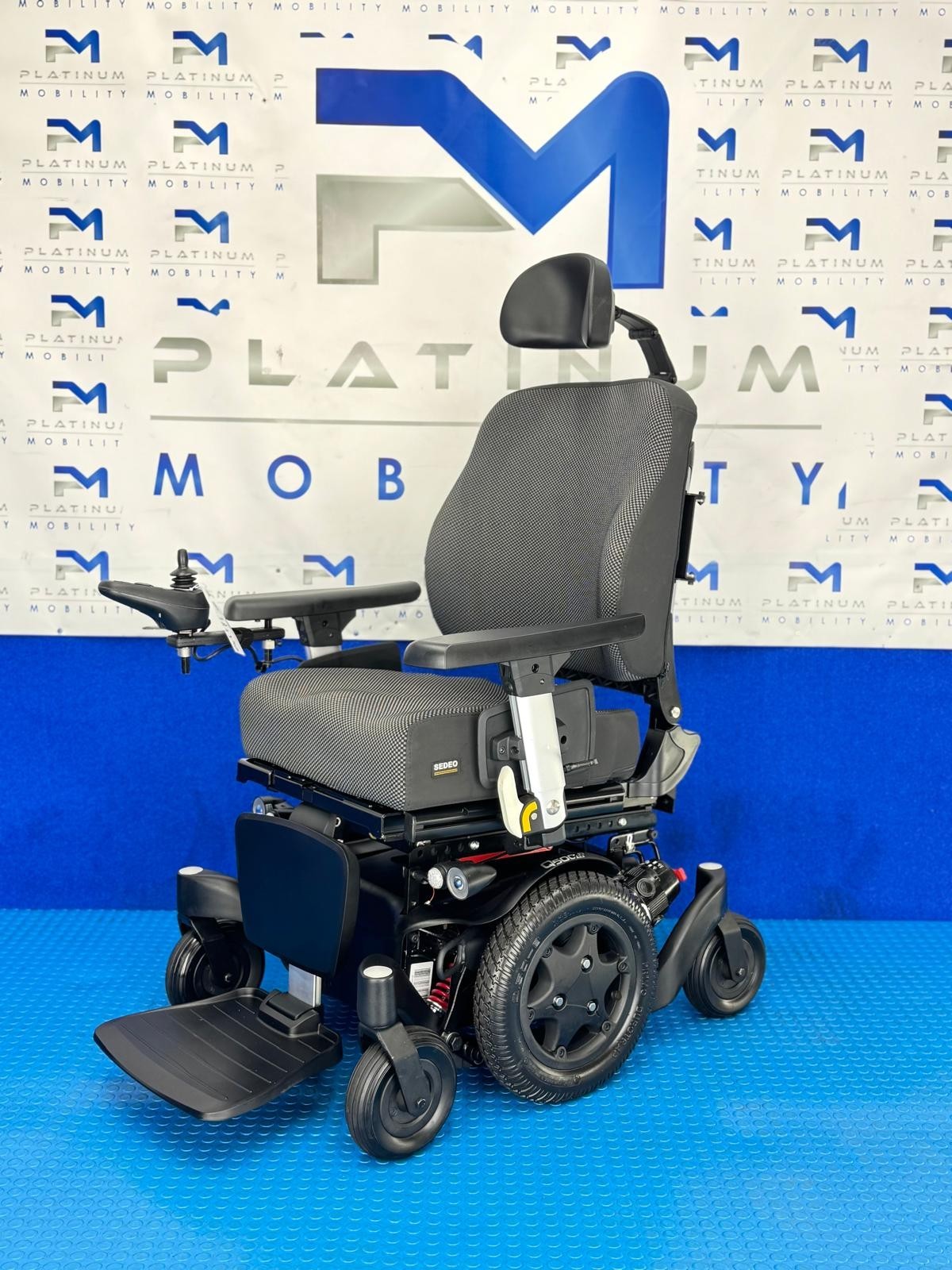 2025 Sunrise Quickie Q500 M Powerchair – 6mph Riser Electric Wheelchair (2236)