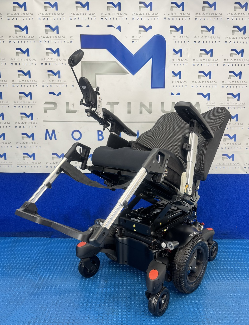 Sunrise Quickie Q700 M 6mph Electric Rise Tilt solid Tyres Wheelchair 2551