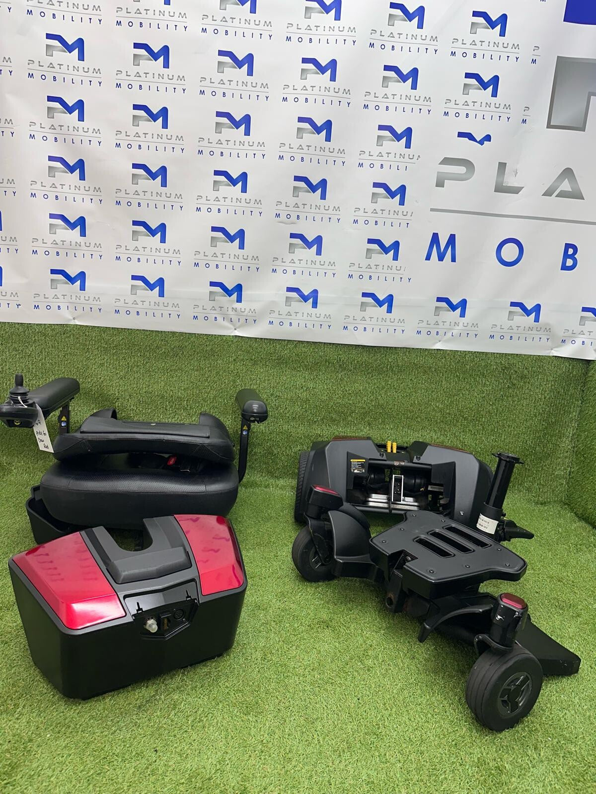 PRIDE GO CHAIR RWD 4MPH ELECTRIC TRANSPORTABLE MOBILITY POWERCHAIR WHEELCHAIR