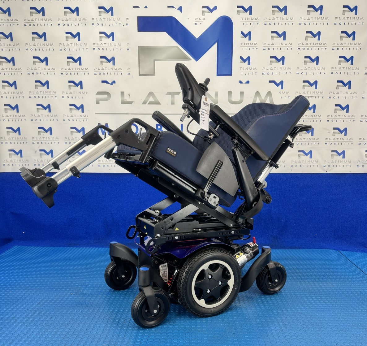 2025 Sunrise Quickie Q300M Mini Powerchair 4 mph Riser Electric Wheelchair 2314