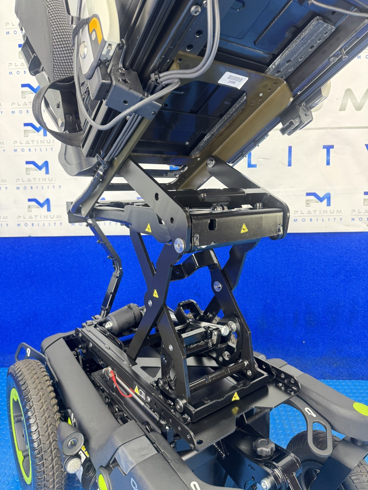 Sunrise Q700R Electric Powerchair Rise, Tilt, Recline, Electric Legs 6mph 2496