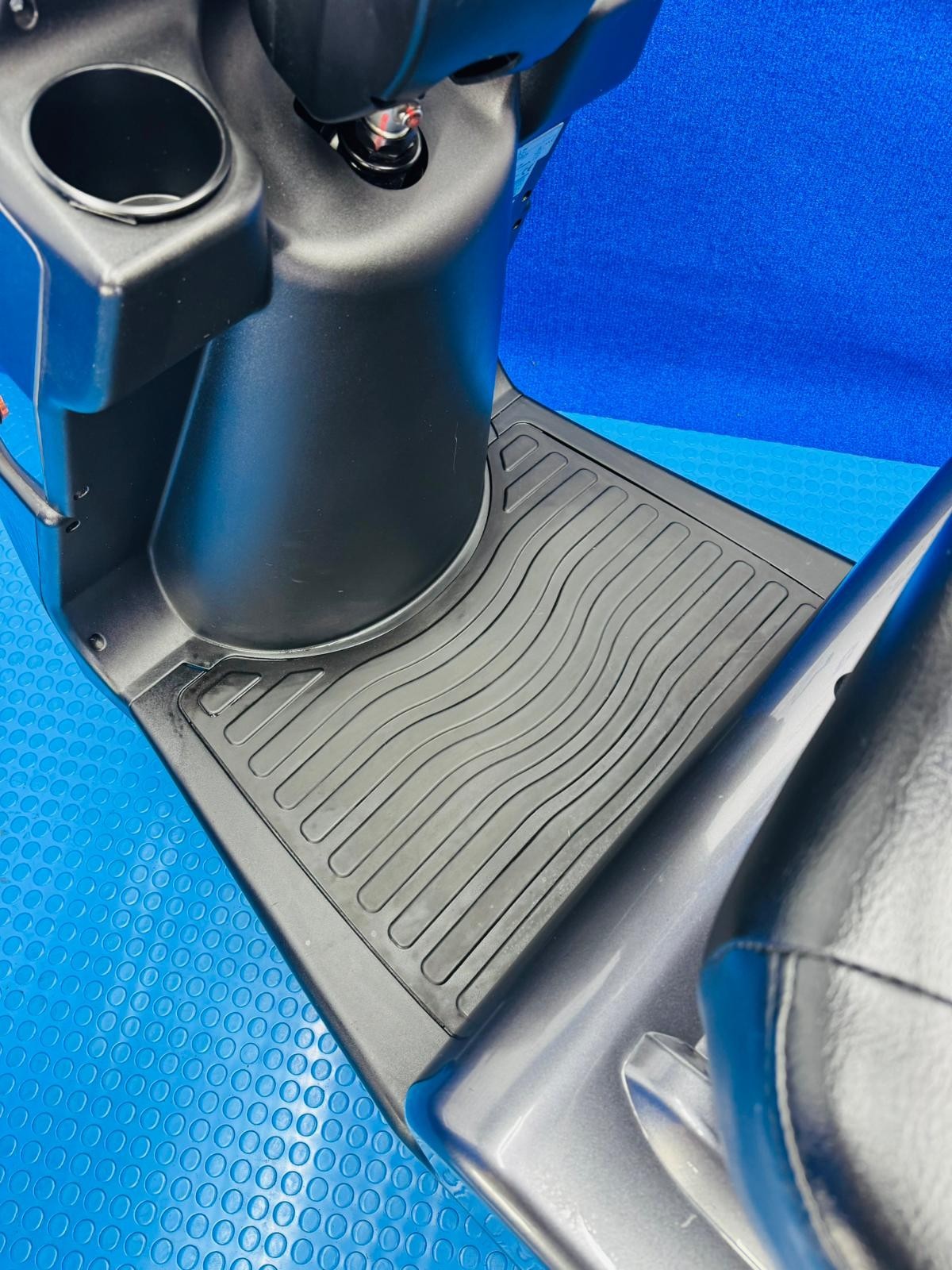 2021 TGA Breeze S3 8MPH LARGE Mobility Scooter All Terrain 1851