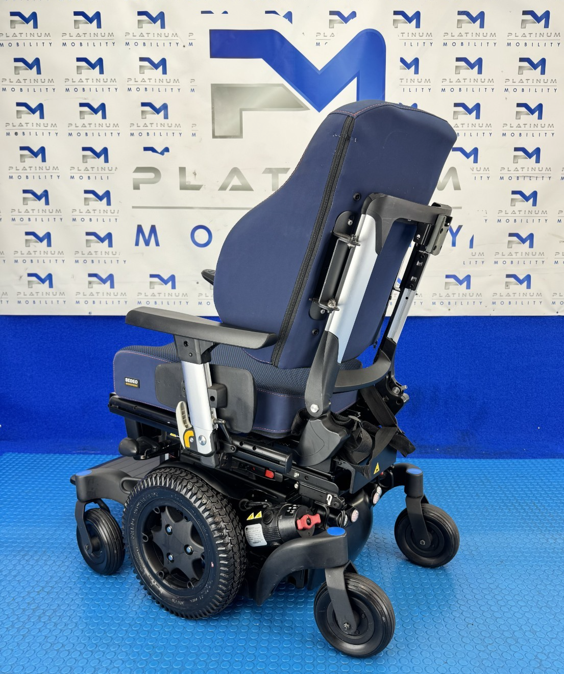 SUNRISE QUICKIE Q500M 6MPH ELECTRIC WHEELCHAIR TILT AND RISER POWERCHAIR 677