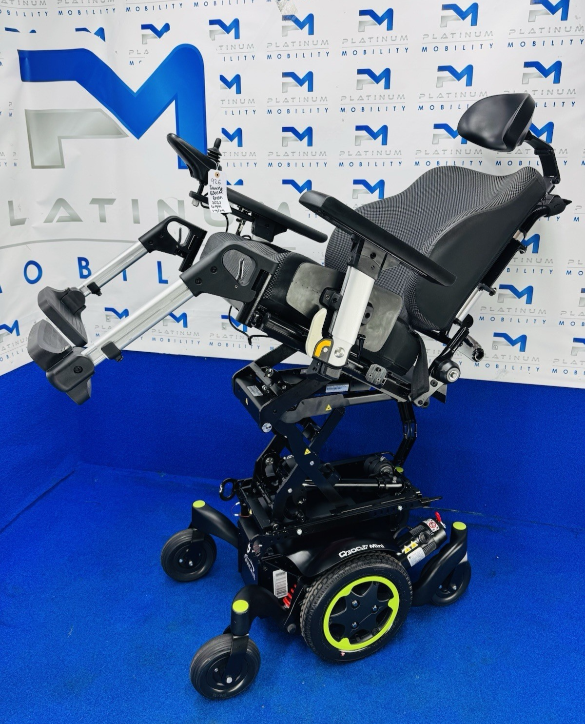 QUICKIE Q300 M MINI 4 MPH ELECTRIC MOBILITY POWERCHAIR ELECTRIC WHEELCHAIR 926