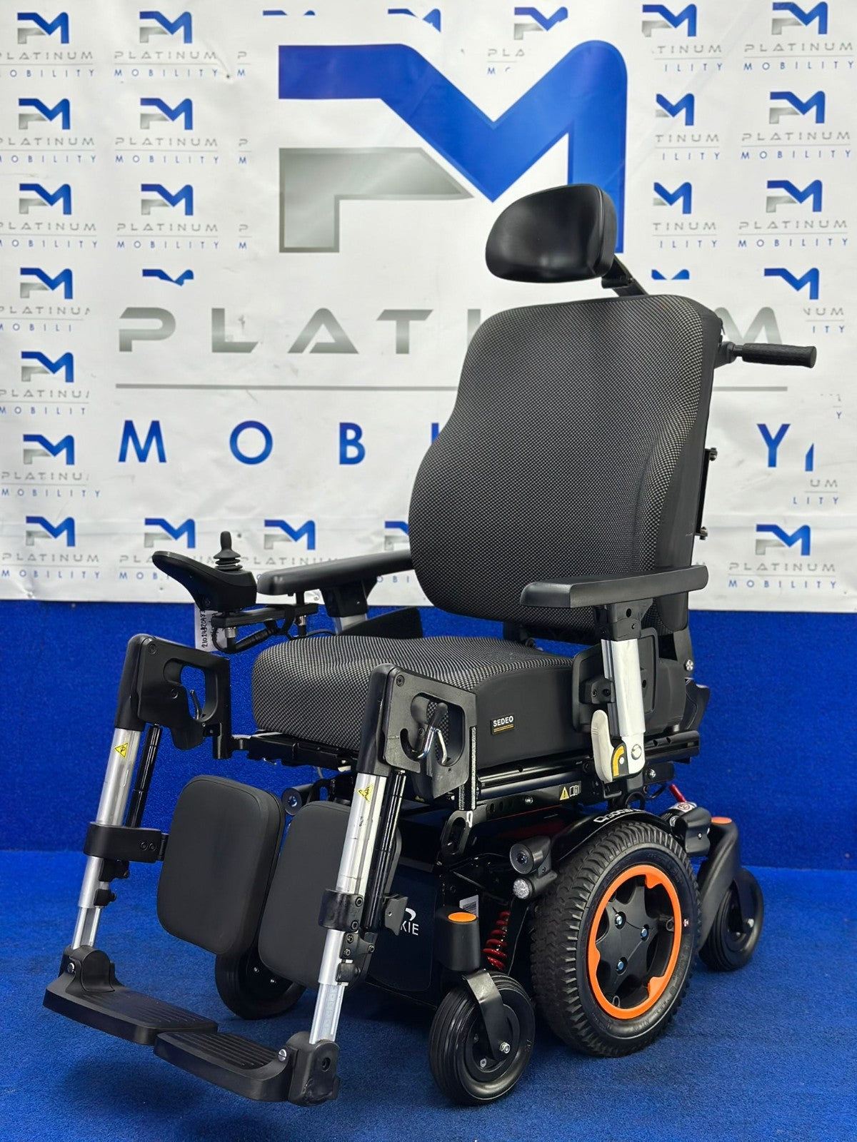 Sunrise Quickie Q300M Mini Powerchair – 6mph Riser Electric Wheelchair (1477)