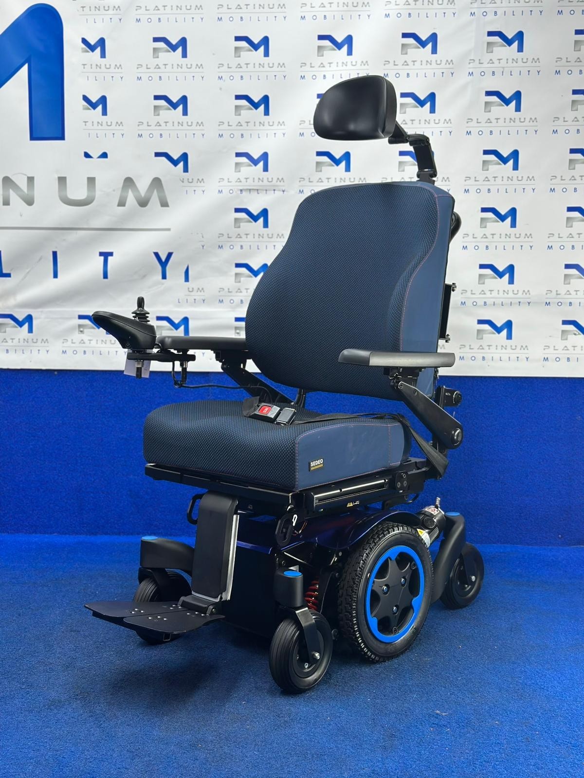Quickie Q300 M Mini Powerchair 4 mph Riser Electric Wheelchair by Sunrise (1498)